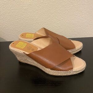 Brown leather wedges made by Kanna in Spain. NWOT